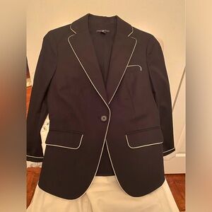 Black with white trim Gap blazer size 6
